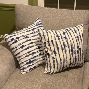 3 Cushion covers with cushion insert - IKEA STRIMSPORRE Blue and White